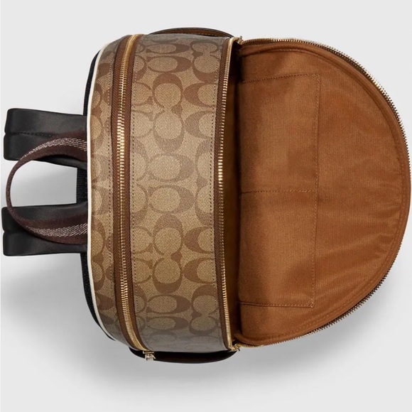 Coach Court Signature Backpack - Picture 2 of 11